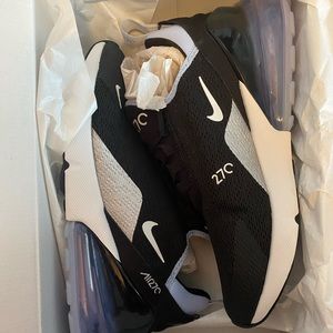 Nike Air Max 270